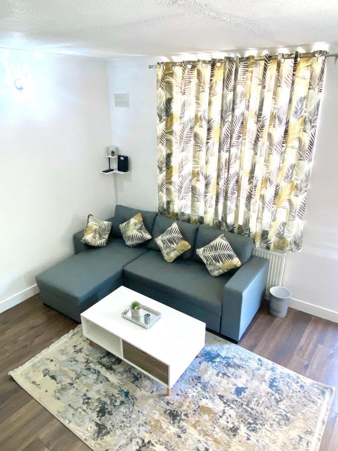 Ferienwohnung 2 Bed Town Centre Nr Theatre Free Park Wi-Fi & Garden Aylesbury  Exterior foto