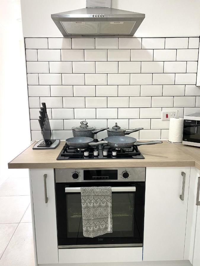 Ferienwohnung 2 Bed Town Centre Nr Theatre Free Park Wi-Fi & Garden Aylesbury  Exterior foto