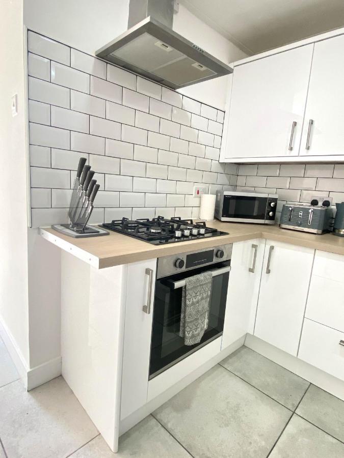 Ferienwohnung 2 Bed Town Centre Nr Theatre Free Park Wi-Fi & Garden Aylesbury  Exterior foto