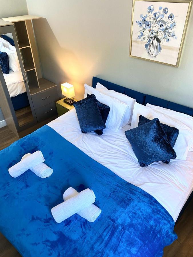 Ferienwohnung 2 Bed Town Centre Nr Theatre Free Park Wi-Fi & Garden Aylesbury  Exterior foto