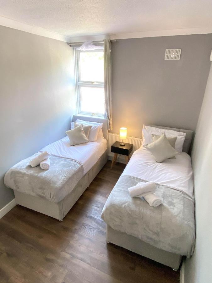 Ferienwohnung 2 Bed Town Centre Nr Theatre Free Park Wi-Fi & Garden Aylesbury  Exterior foto