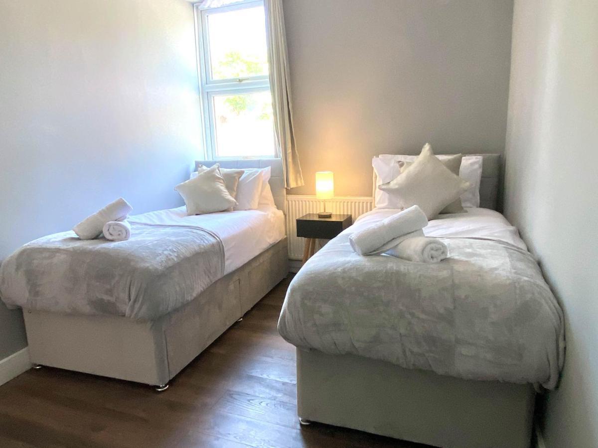 Ferienwohnung 2 Bed Town Centre Nr Theatre Free Park Wi-Fi & Garden Aylesbury  Exterior foto
