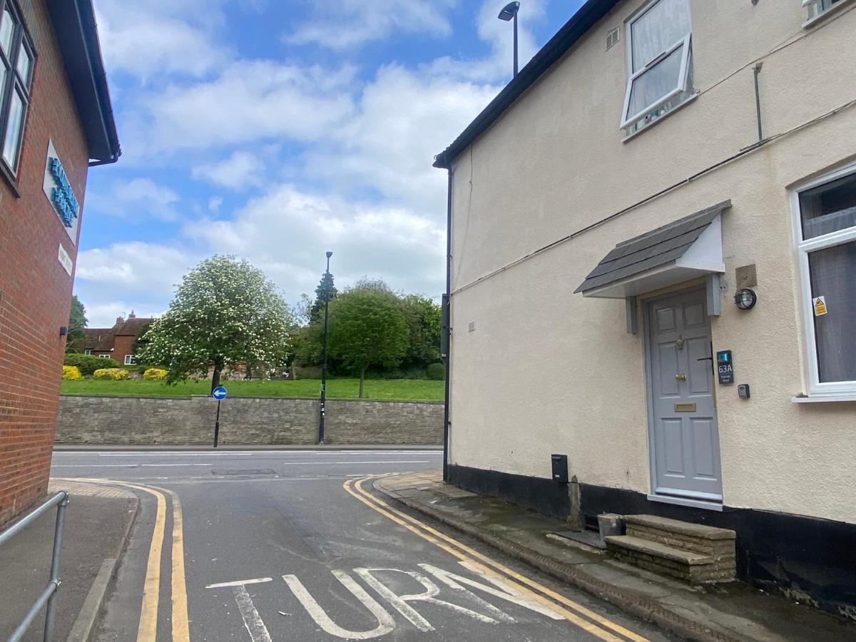 Ferienwohnung 2 Bed Town Centre Nr Theatre Free Park Wi-Fi & Garden Aylesbury  Exterior foto